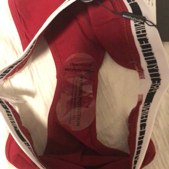 NWT Pretty Little Thing Sports Bra & Thong - Picture 7 of 7